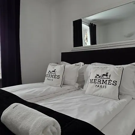 Perfect Stay - 